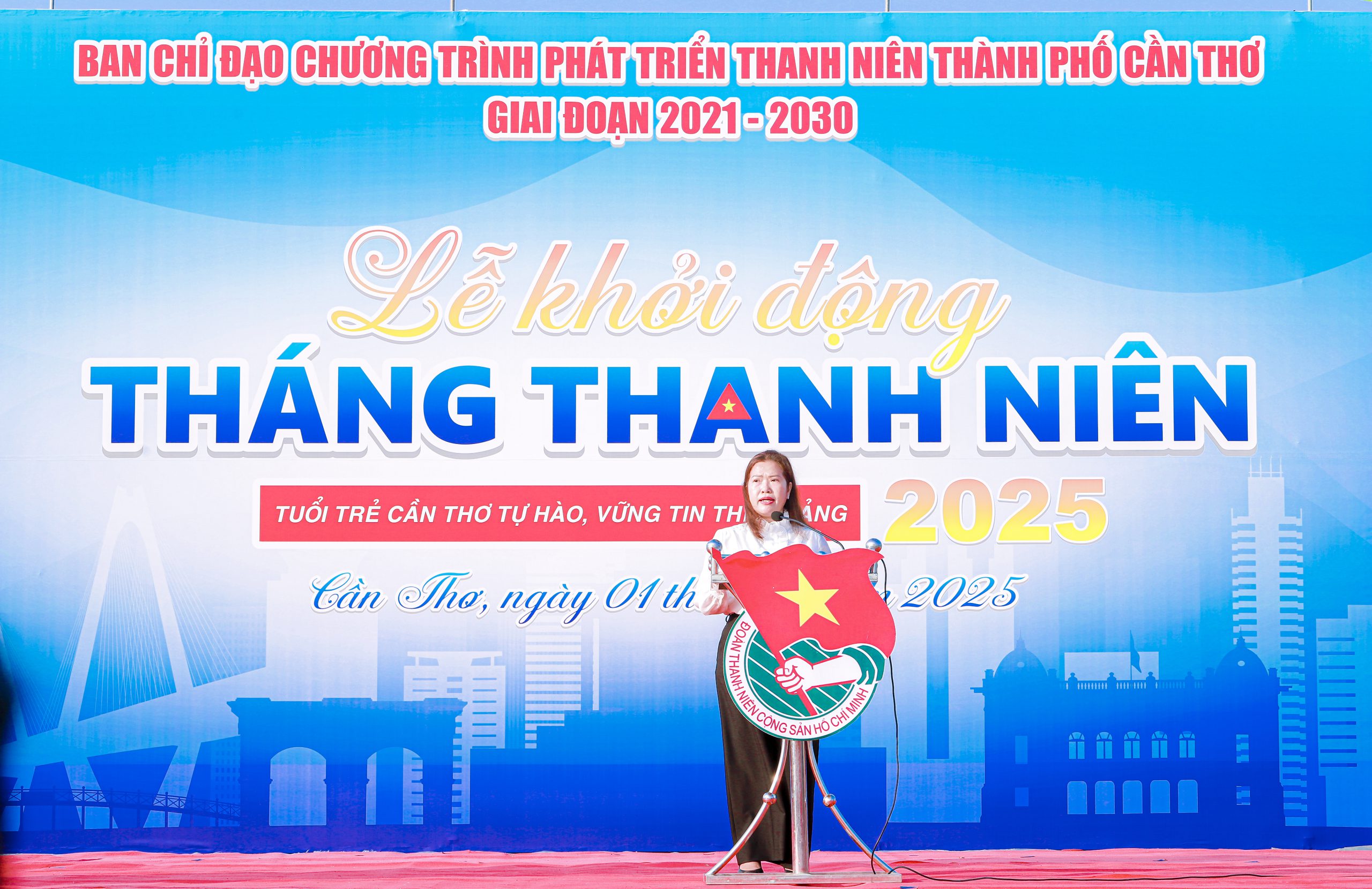 Le-khoi-dong-Thang-Thanh-nien-nam-2025-can-tho-Thanh-doan-Can-Tho-huyen-phon-dien-Duong-co-To-quoc-le-trong-cay-nha-khoa-ha-thanh